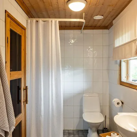 Tennihovi I Wood-fired Sauna - Finnish Kota Chalet