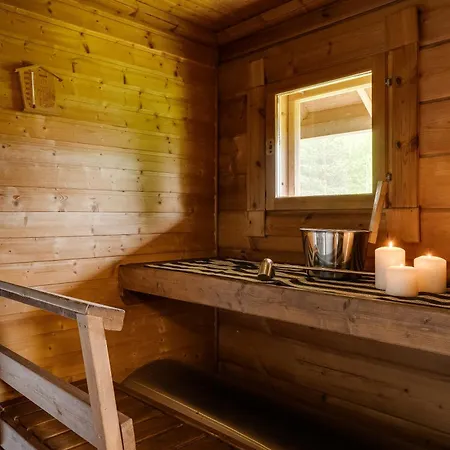 Tennihovi I Wood-fired Sauna - Finnish Kota * Jokela (Lapland)
